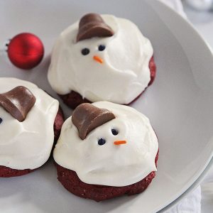 红色天鹅绒和奶油奶酪融化雪人饼干#饼干#圣诞#红天鹅绒#奶油奶酪