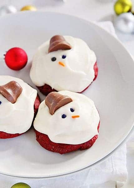 红色天鹅绒融化雪人饼干!