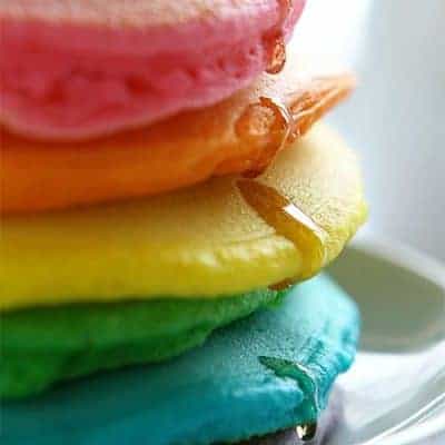 如何制作完美的彩虹薄煎饼！#pancakes #rainbow.