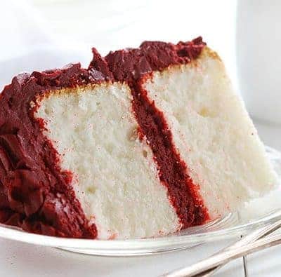 红色天鹅绒奶油玫瑰蛋糕