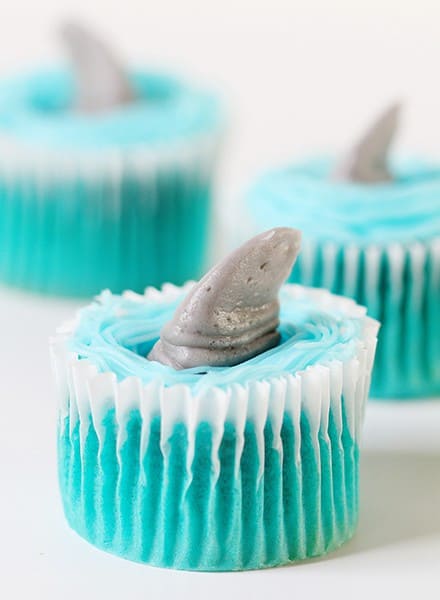 鲨鱼鳍蛋糕！（视频）